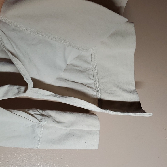 F21+ Light Sweatshirt - Picture 2 of 4